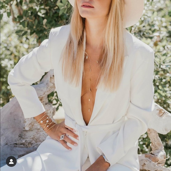 Zara belted blazer bloggers favorite - Picture 4 of 16